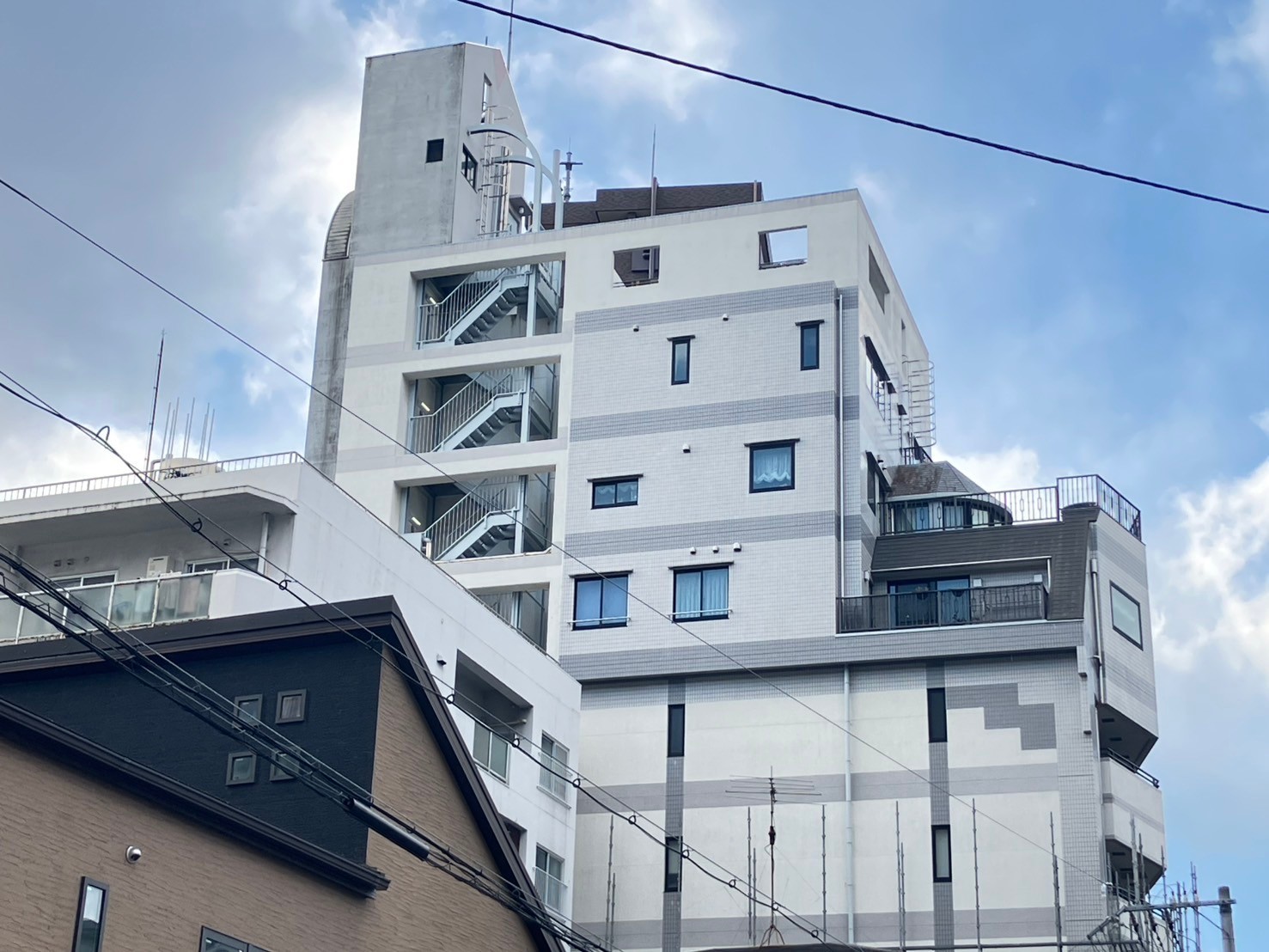【大規模外壁修繕工事】Uビル様 足場着工・状況 